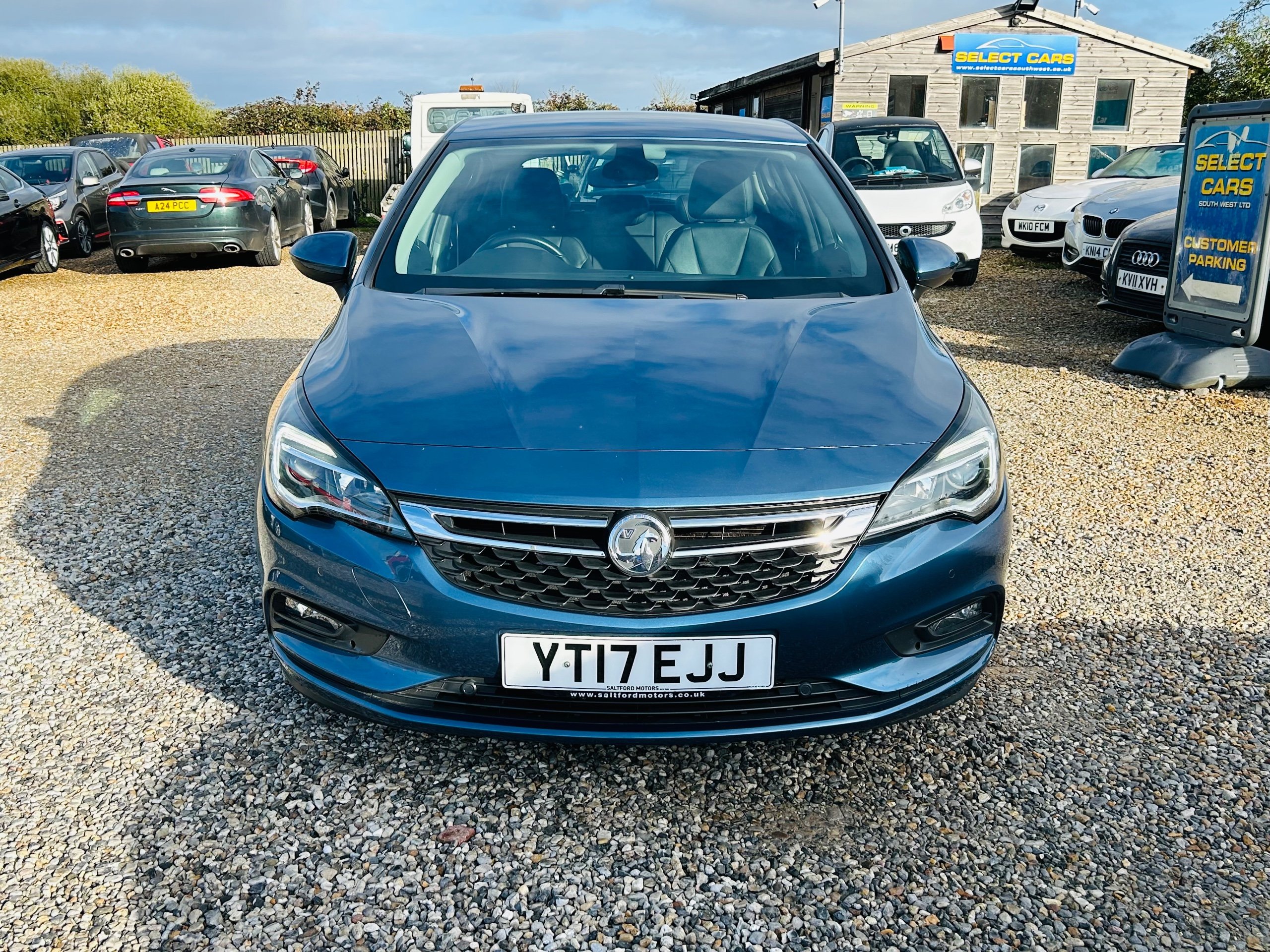 Used 2017 Vauxhall Astra 1.4i Turbo Elite Nav Hatchback 5dr Petrol