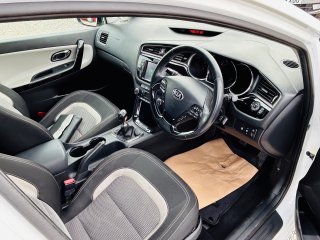 /photos/9522/12e7e819-d05d-b9bc-d603-21a8d2a3bd0d_i320x240.jpg