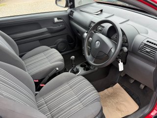 /photos/9522/27b18b81-e63e-f259-de5f-c28dd188d72a_i320x240.jpg
