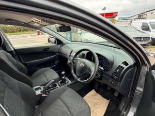 /photos/9522/30e41d6d-0d09-868b-0ed1-e47e4d2ab005_i320x240.jpg
