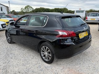 /photos/9522/50ae8c7e-662a-3a9b-7a2b-cf6ab6883379_i320x240.jpg