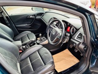 /photos/9522/5896f5b2-4fd3-4fe4-db9e-82e78678a055_i320x240.jpg