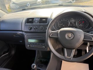 /photos/9522/6ba9ca1a-c6ca-272b-a07c-618b7be51e51_i320x240.jpg