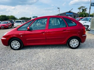 /photos/9522/7763406e-7df4-1080-75af-a80494e8b4a0_i320x240.jpg