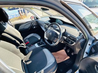 /photos/9522/7b6b23f7-2d32-ddbe-16f3-3bd81ff12412_i320x240.jpg