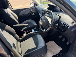 /photos/9522/8404ef95-2082-2150-4ff2-94941718f703_i320x240.jpg
