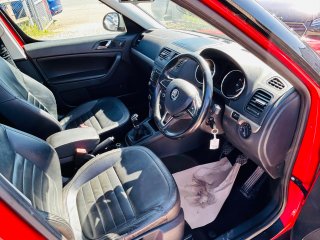 /photos/9522/8877a489-96b6-34d6-1ec9-e7152f83581c_i320x240.jpg