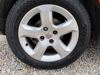 /photos/9522/b57e329c-30cf-179f-0b61-6f33e2002a7d_i320x240.jpg