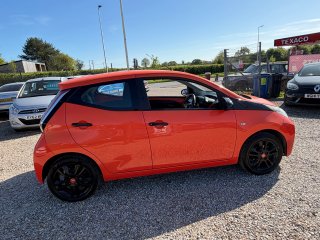 /photos/9522/c9c3c59f-422d-c238-8f09-37260c122cb7_i320x240.jpg