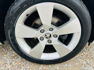 /photos/9522/fd7a83c3-6e7e-807f-cf89-a4efdb44c232_i320x240.jpg
